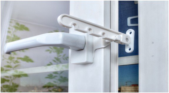 The Superior Seal: Tilt and Turn Mechanics