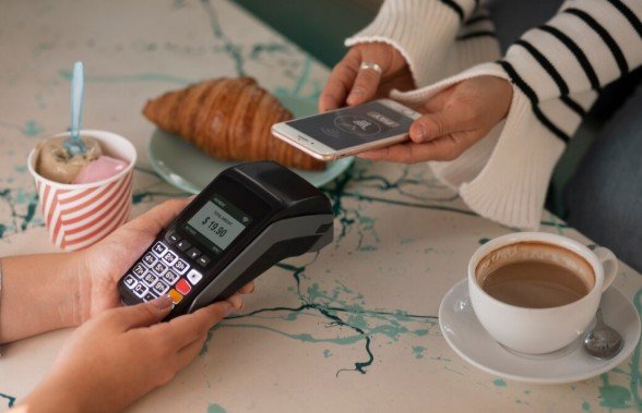 Digital Wallets and Contactless Payments While Traveling (Step-by-Step Routine