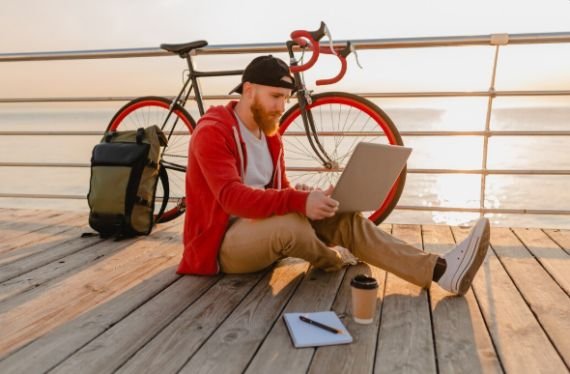 How Do I Balance Work and Travel Experiences