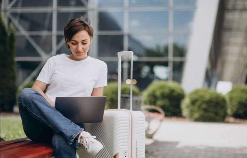 How to Stay Connected While Traveling Internationally Without Stress